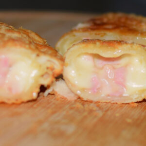Empanada de jamon y queso frita