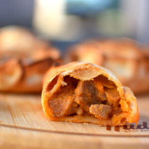 Empanada tucumana (matambre vacuno) al horno